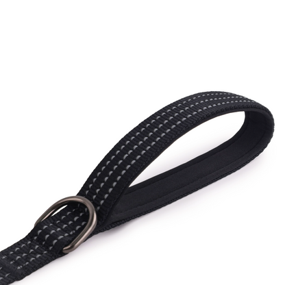 Black 2 in 1 bungee leash handle and d-ring. 